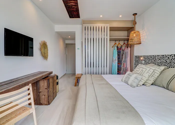 Hoposa Pollentia - Adults Only 4*