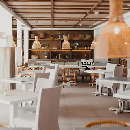 Hoposa Pollentia - Adults Only