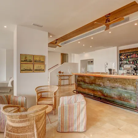 Hoposa Pollentia - Adults Only