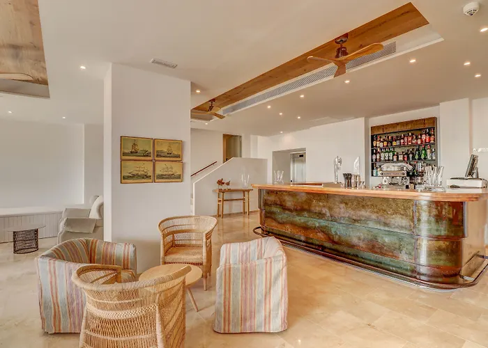 Hoposa Pollentia - Adults Only