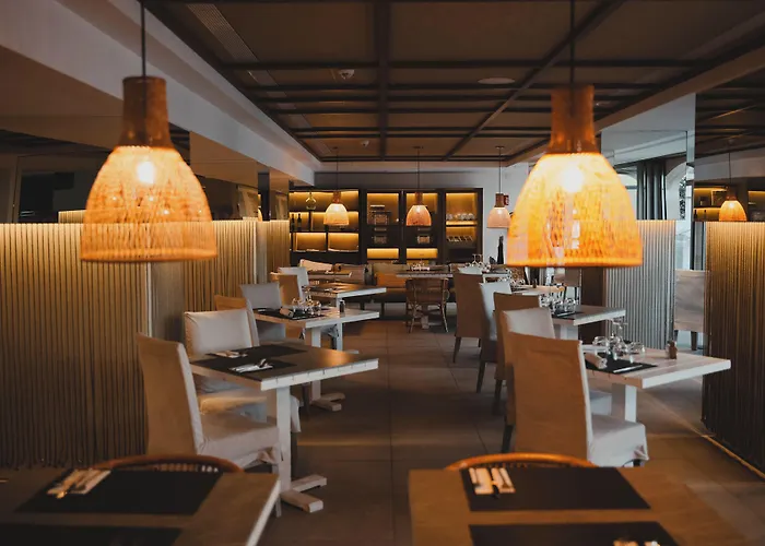 Hoposa Pollentia - Adults Only